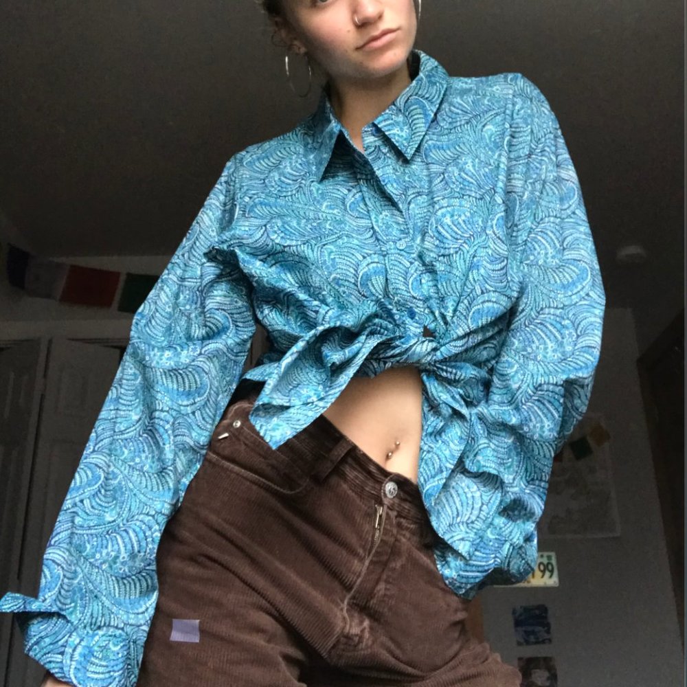 Funky blue mens collared long-sleeve blouse